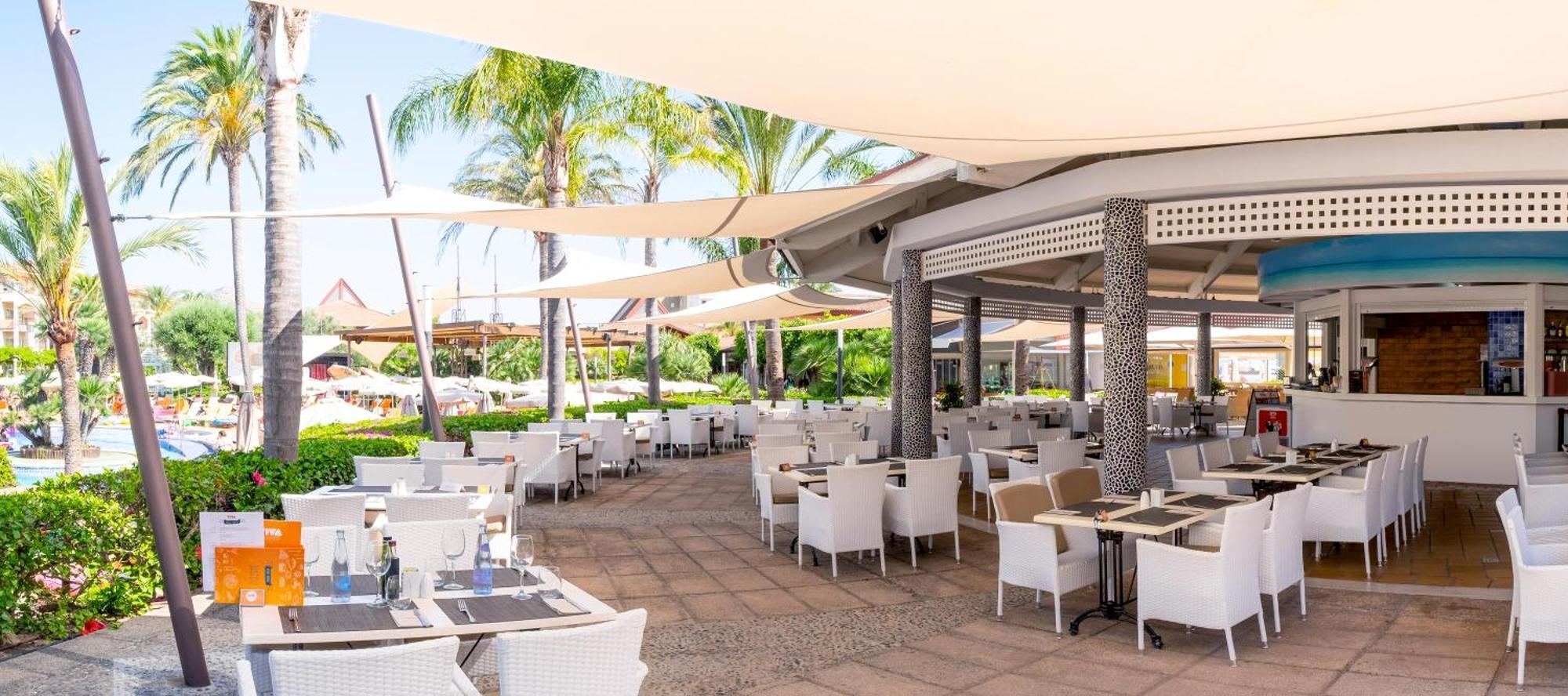 Viva Blue & Spa Playa de Muro  Exterior foto